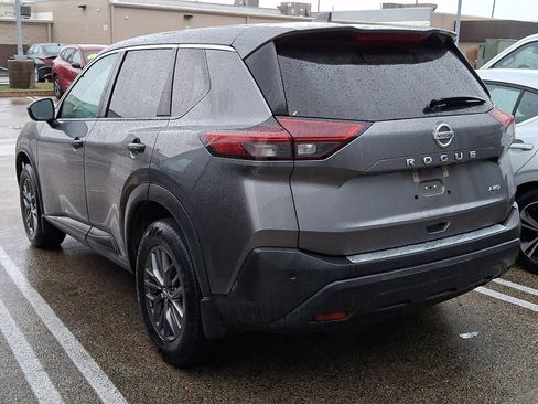 Certified 2021 Nissan Rogue S image 3