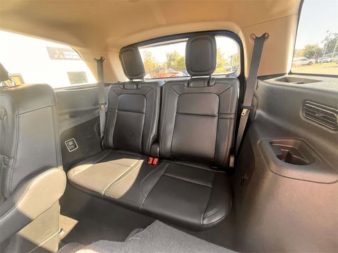 Used 2023 Lincoln Aviator Reserve image 14