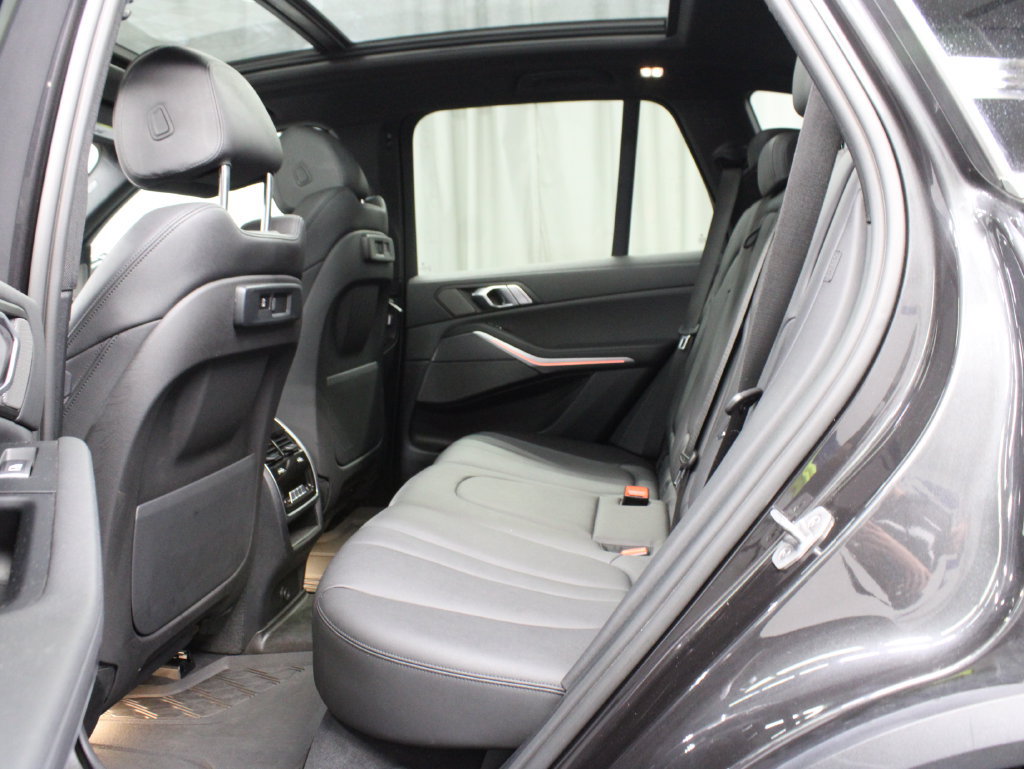 Used 2022 BMW X5 xDrive45e AWD/4WD image 17