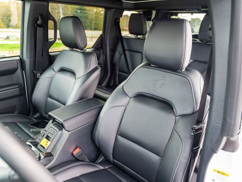 New 2025 Ford Bronco Outer Banks image 16