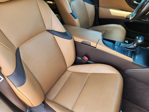 Used 2020 Lexus ES 350 w/ Premium Package FWD image 10