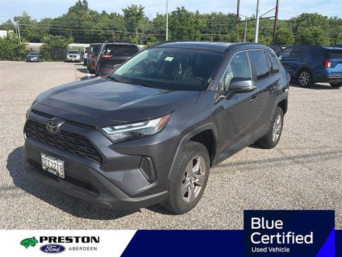 Used 2022 Toyota RAV4 XLE AWD/4WD image 1