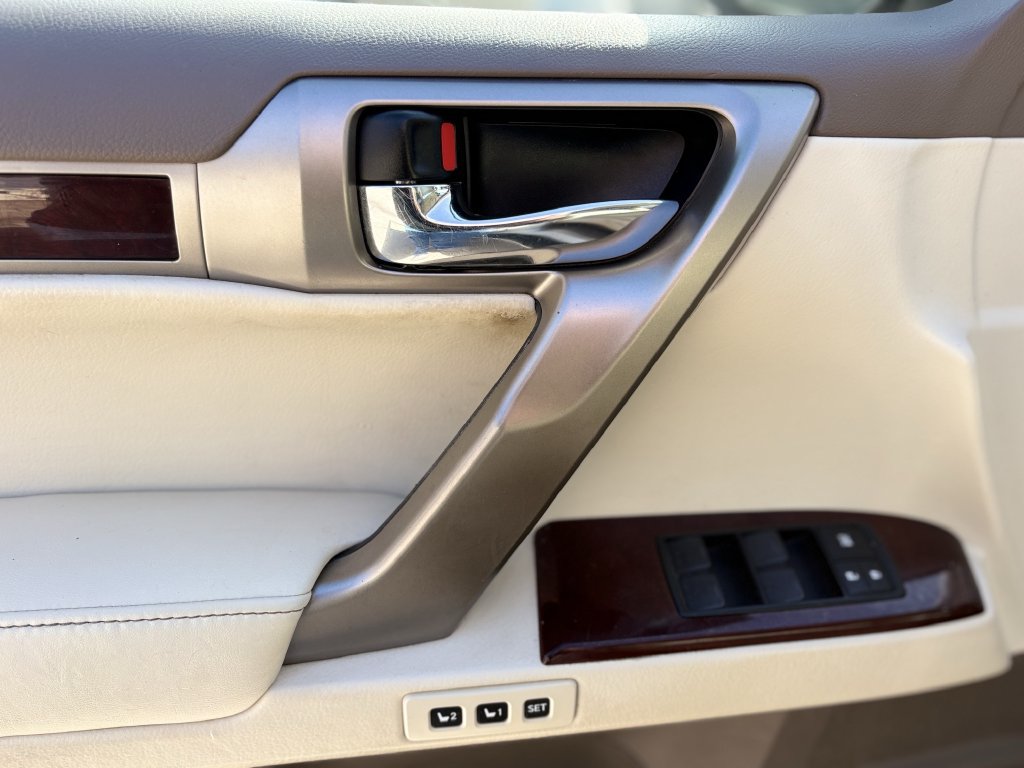 Used 2019 Lexus GX 460 Premium w/ Premium Package AWD/4WD image 9