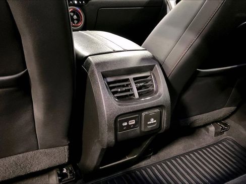 Used 2021 Chevrolet Blazer RS w/ Enhanced Convenience Package image 32