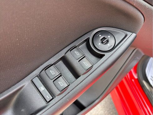 Used 2016 Ford Focus SE w/ SE Sport Package FWD image 15
