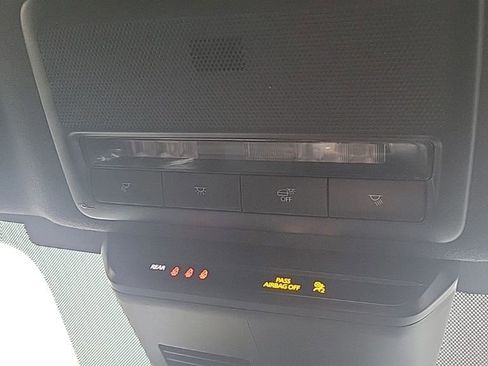 Used 2022 MAZDA MAZDA3 s image 11