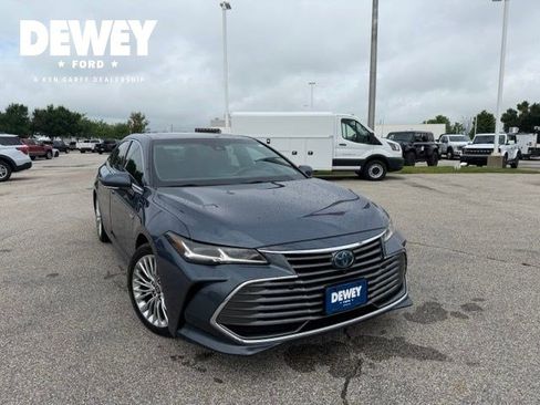 Used 2020 Toyota Avalon Limited w/ Advanced Safety Package FWD image 2