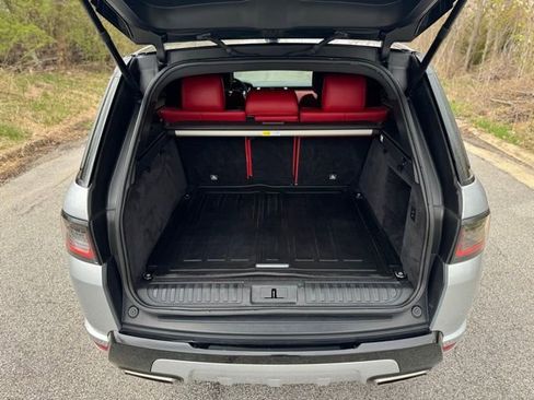 Used 2022 Land Rover Range Rover Sport HST image 8