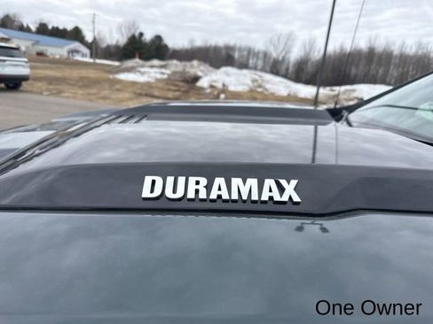 Used 2025 Chevrolet Silverado 1500 ZR2 image 2