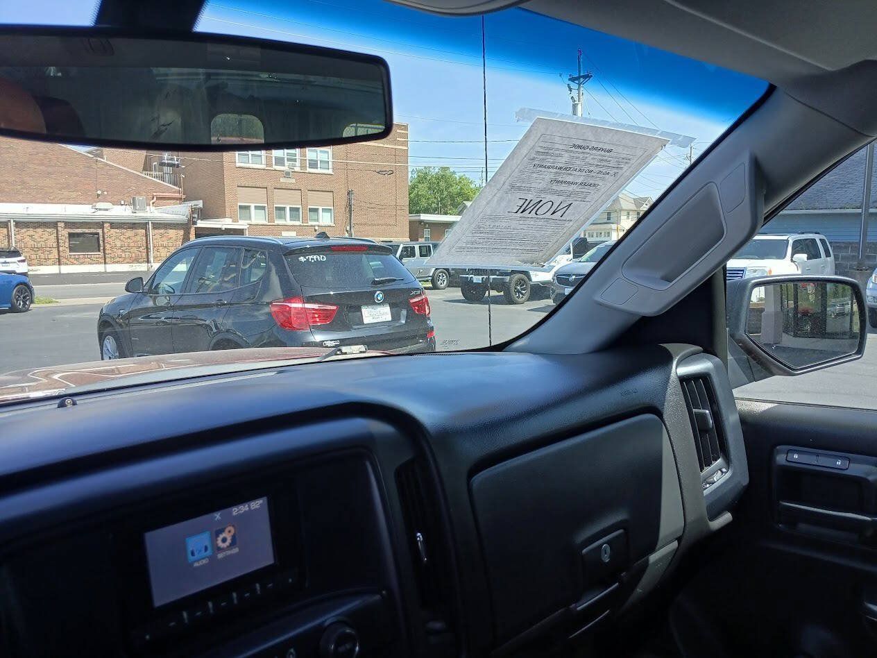 Used 2015 Chevrolet Silverado 1500 W/T RWD image 4