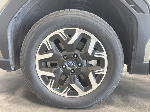 Certified 2025 Subaru Forester Premium image 15