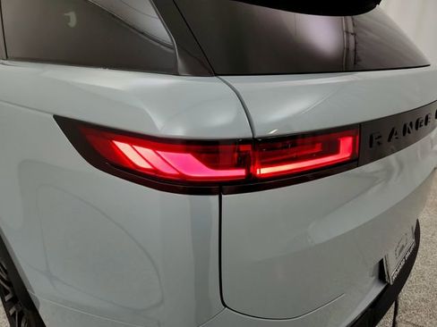 New 2026 Land Rover Range Rover Sport SV image 27