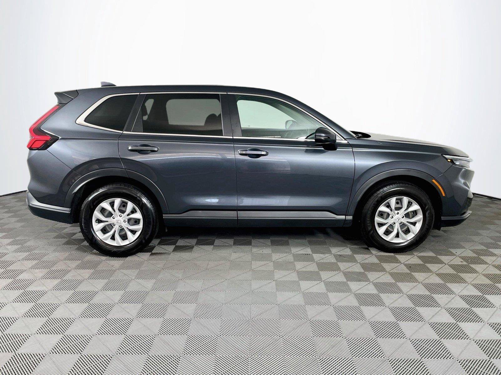 Used 2025 Honda CR-V LX image 12