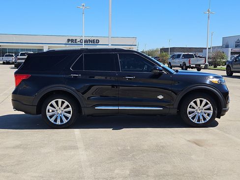 Used 2023 Ford Explorer King Ranch w/ Technology Package image 2
