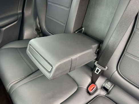 Used 2024 Mercedes-Benz GLC 300 4MATIC image 20