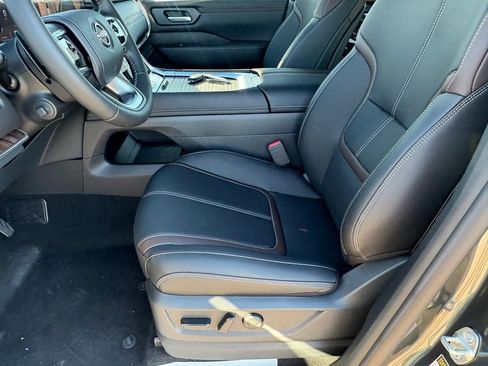 New 2026 Nissan Armada SL w/ Captain's Chari Seat Package image 17