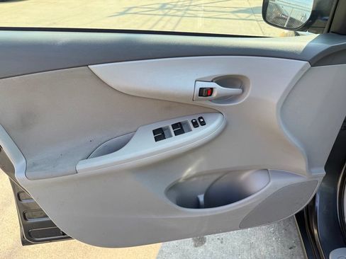 Used 2009 Toyota Corolla FWD image 24