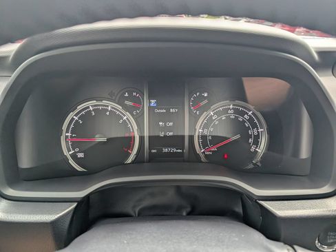 Used 2022 Toyota 4Runner Limited AWD/4WD image 19