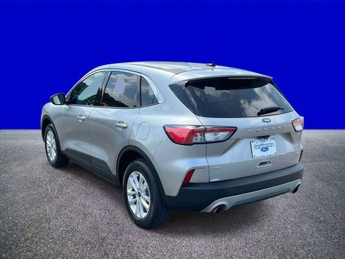 Certified 2022 Ford Escape SE w/ Cold Weather Package AWD/4WD image 5