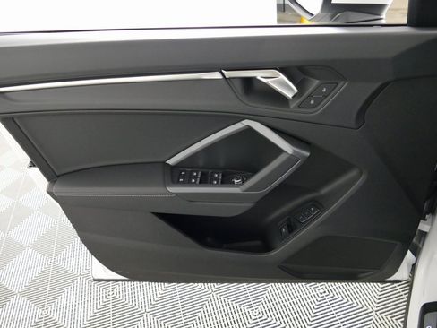 New 2025 Audi Q3 2.0T Premium image 10