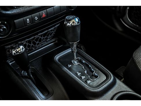 Used 2016 Jeep Wrangler Sport w/ Quick Order Package 24S AWD/4WD image 21