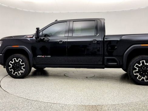 Used 2025 GMC Sierra 2500 AT4 w/ AT4 Premium Plus Package AWD/4WD image 8