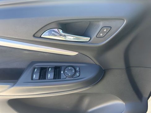 Used 2022 Chevrolet Bolt EUV LT image 23