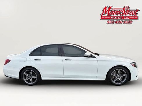 Used 2017 Mercedes-Benz E 300 4MATIC image 7