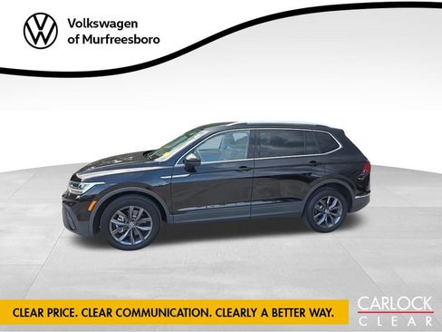Used 2023 Volkswagen Tiguan SE FWD image 3