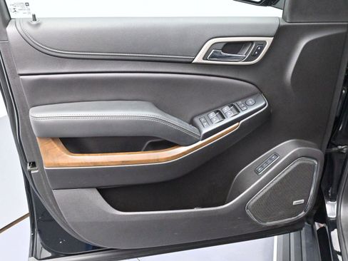 Used 2020 GMC Yukon Denali w/ Denali Premium Package image 13