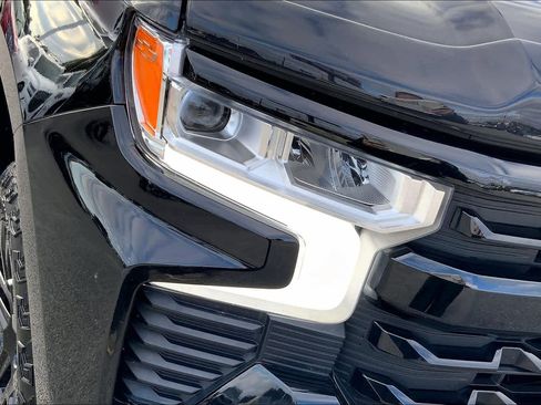 Used 2024 Chevrolet Silverado 1500 LT Trail Boss w/ LPO, Dark Essentials Package image 27