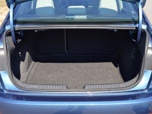 Used 2019 Volkswagen Jetta SE w/ Cold Weather Package image 16