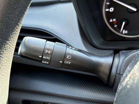 Used 2024 Subaru Crosstrek 2.0i Premium image 26