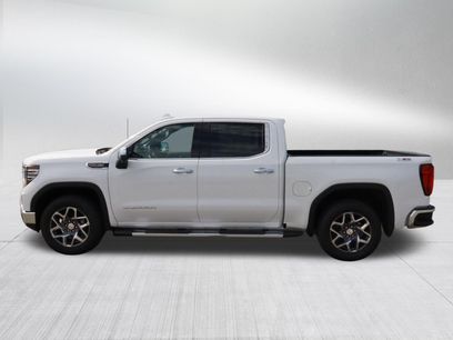New 2026 GMC Sierra 1500 SLT w/ SLT Premium Package