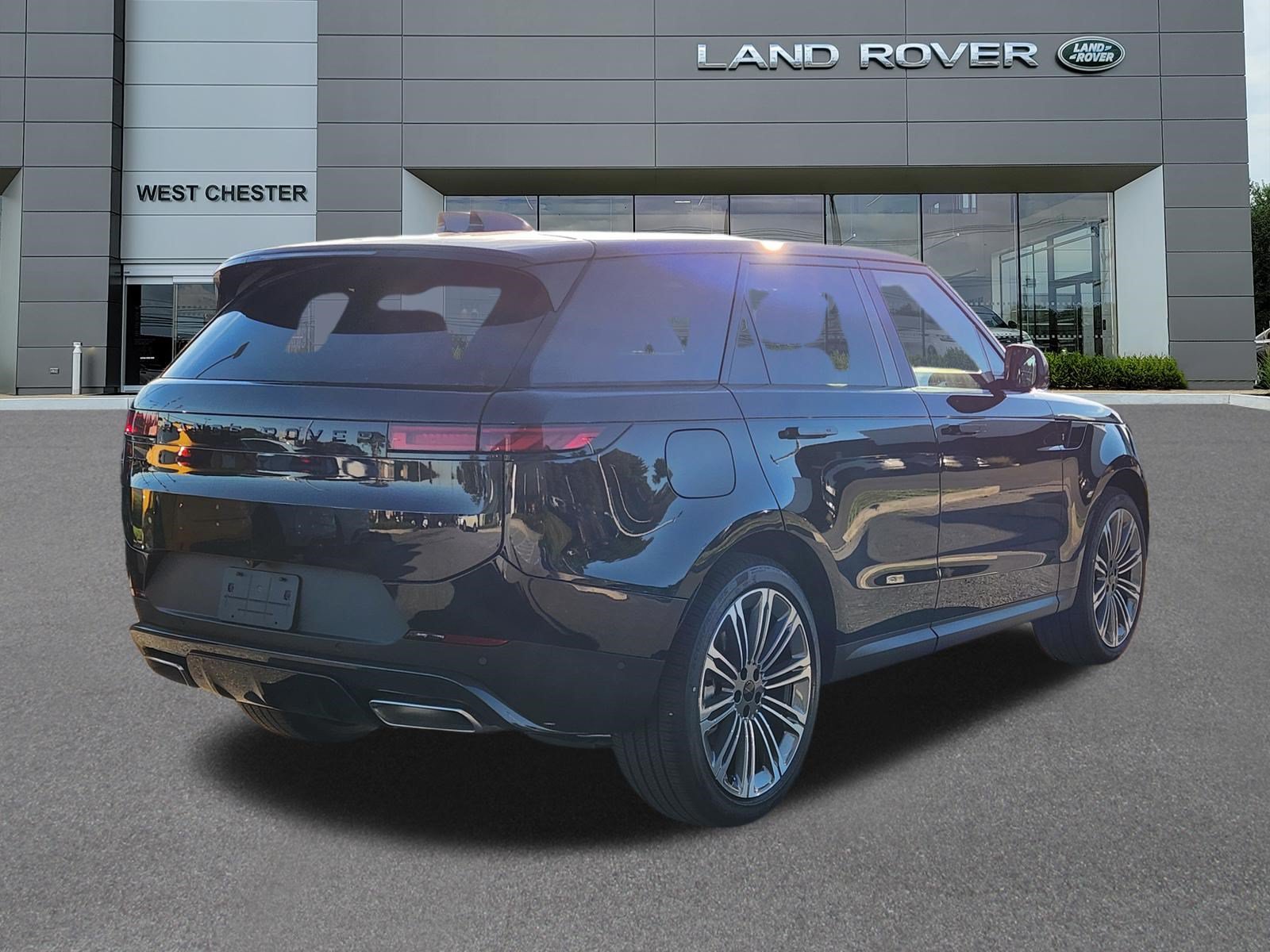 New 2027 Land Rover Range Rover Sport SE AWD/4WD image 4