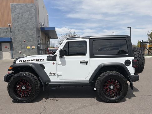 Used 2024 Jeep Wrangler Rubicon w/ Technology Group image 8
