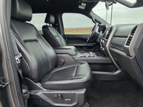 Used 2021 Ford Expedition XLT image 24