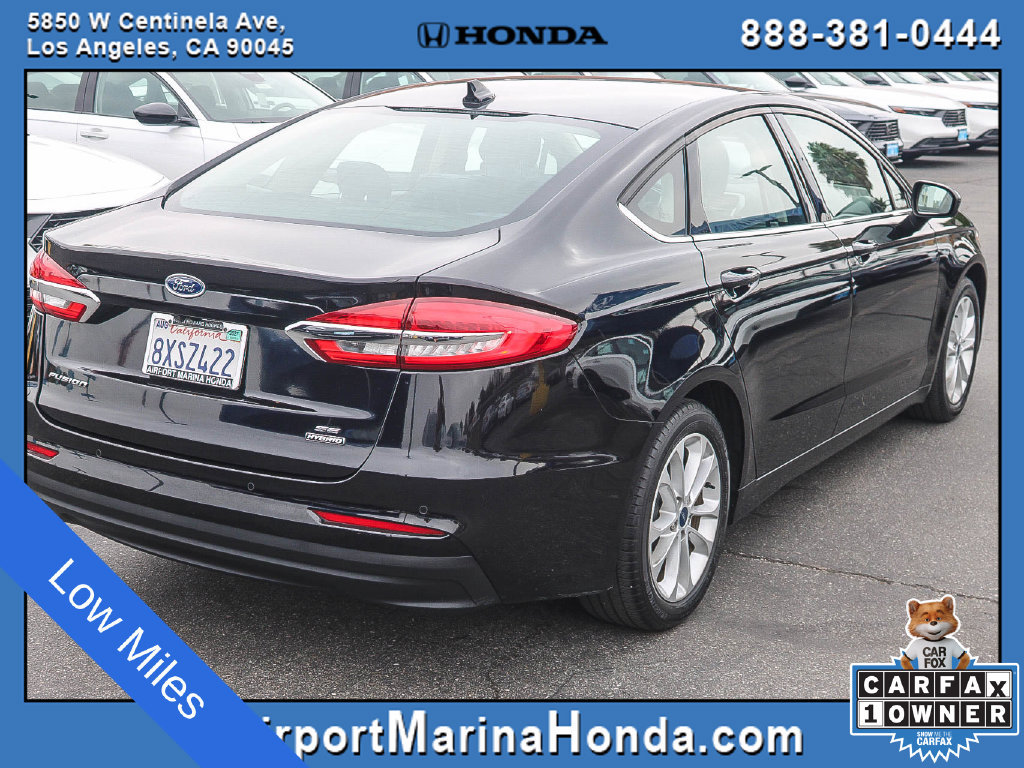 Used 2020 Ford Fusion SE FWD image 11
