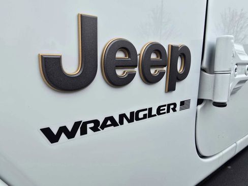 Used 2023 Jeep Wrangler Unlimited Rubicon 392 AWD/4WD image 15