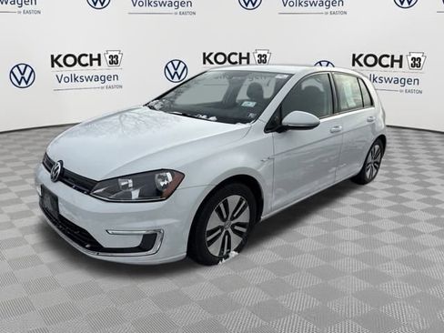 Used 2016 Volkswagen e-Golf SE w/ DC Fast Charging Package image 3