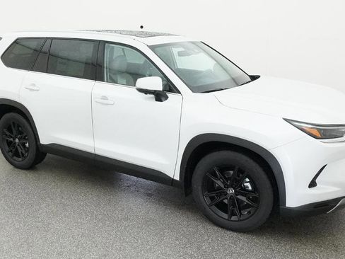 New 2026 Toyota Grand Highlander Platinum image 21