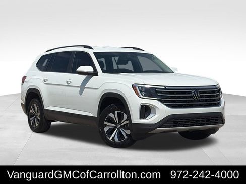 Used 2024 Volkswagen Atlas SE FWD image 2