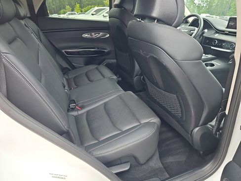 Used 2025 Genesis GV70 2.5T AWD/4WD image 32