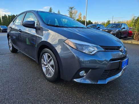 Used 2015 Toyota Corolla LE image 3