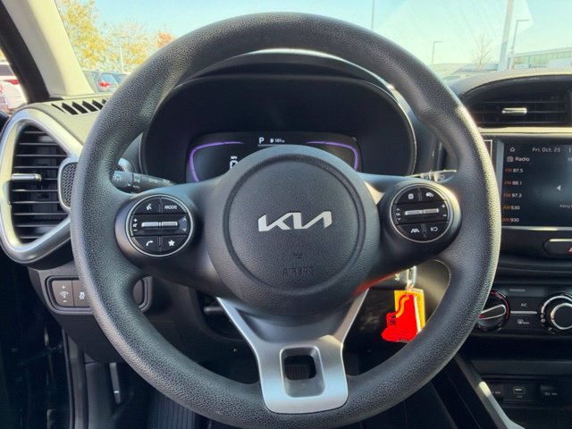 Certified 2025 Kia Soul LX w/ LX Technology Package FWD image 11