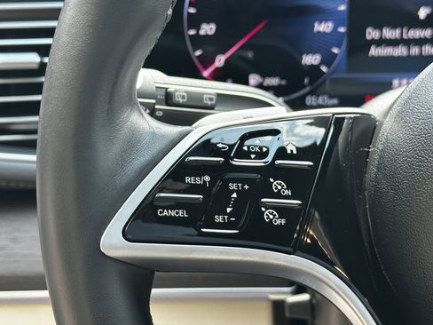 Certified 2025 Mercedes-Benz GLE 450e 4MATIC image 28