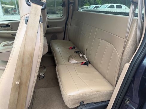 Used 1999 Ford F150 Lariat RWD image 10