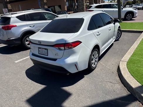 Used 2025 Toyota Corolla LE w/ Convenience Package FWD image 38