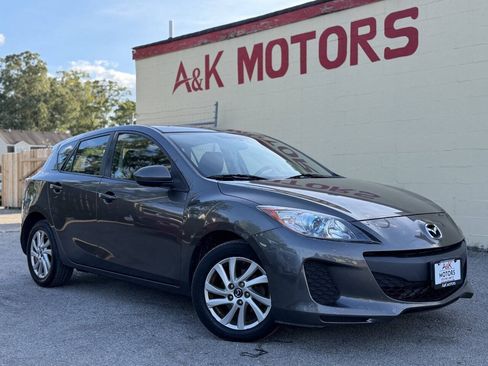 Used 2013 MAZDA MAZDA3 i Touring FWD image 1