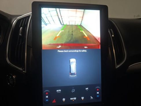 Used 2023 Ford Edge ST image 25